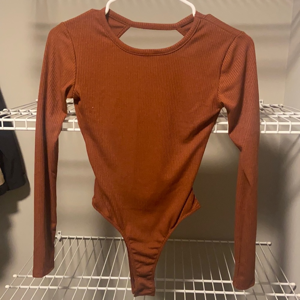 NWOT * Olia Rust Open Back Ribbed Long Sleeve Bodysuit in Size Small